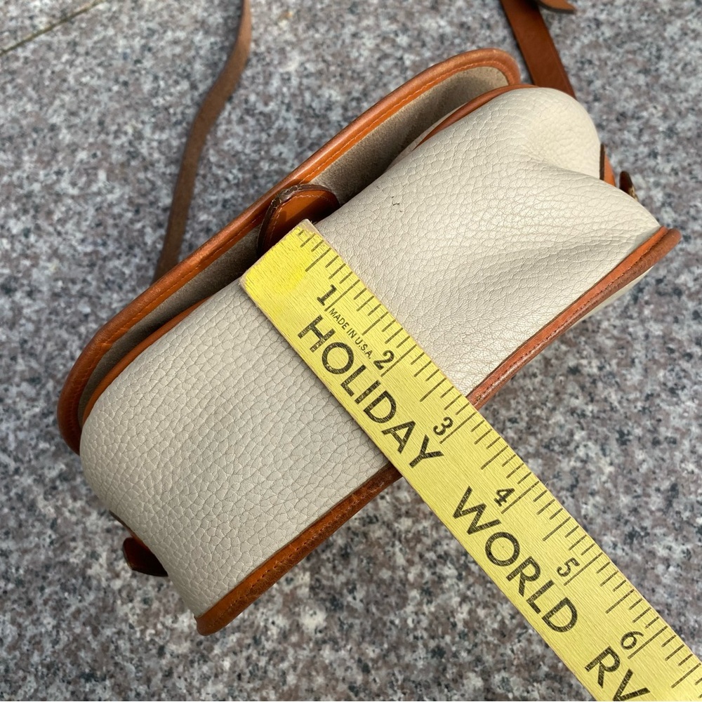 Vintage Dooney and Bourke crossbody bag - Picture 9 of 11